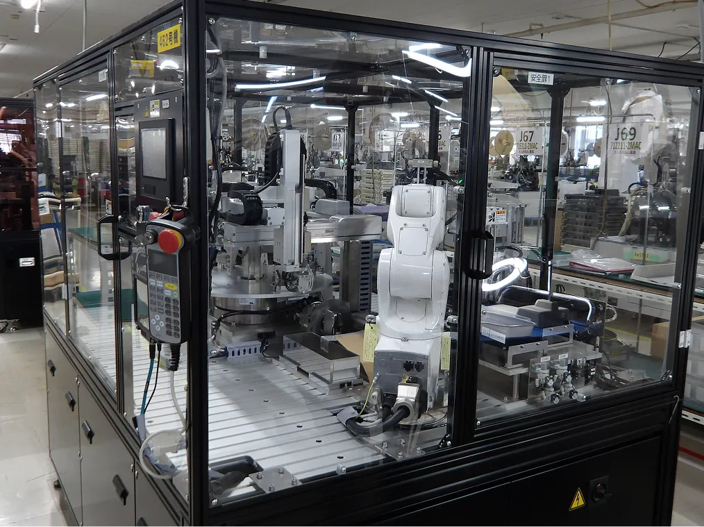 多関節挿入ロボット